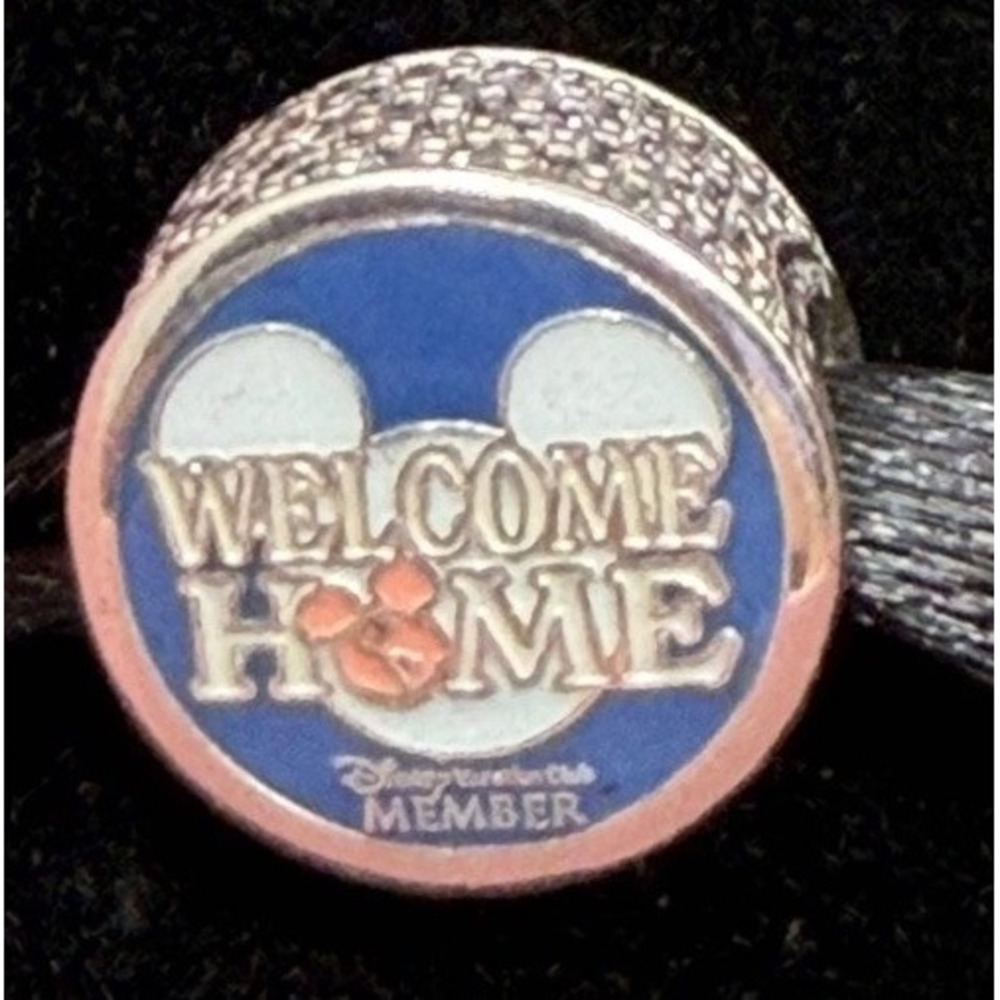 Disney Vacation Club Member DVC Pandora Charm Mickey Welcome Home Double Sided